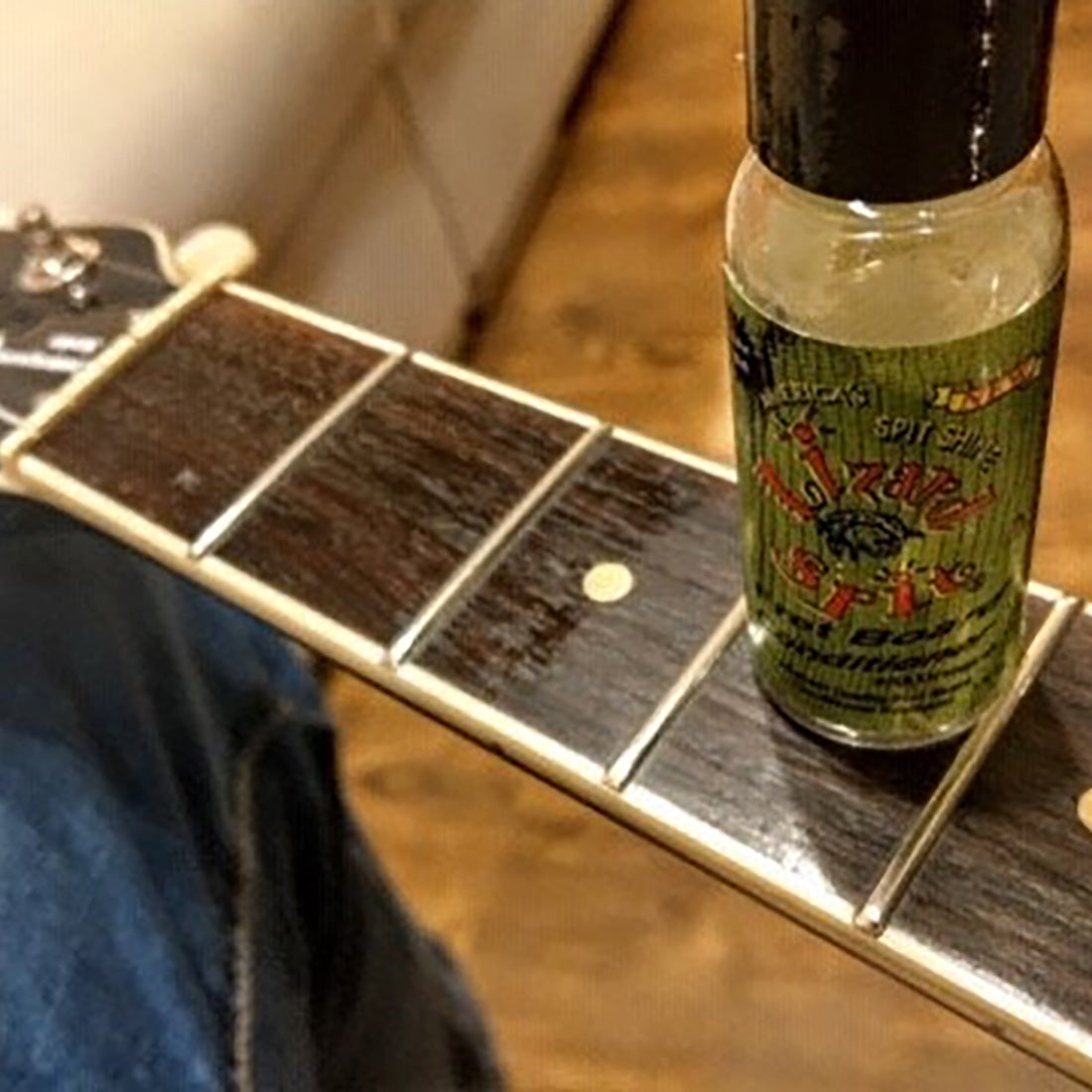 Dầu dành cho ngón tay Lizard Spit MP14 (Dầu cam) Gói du lịch 30ml